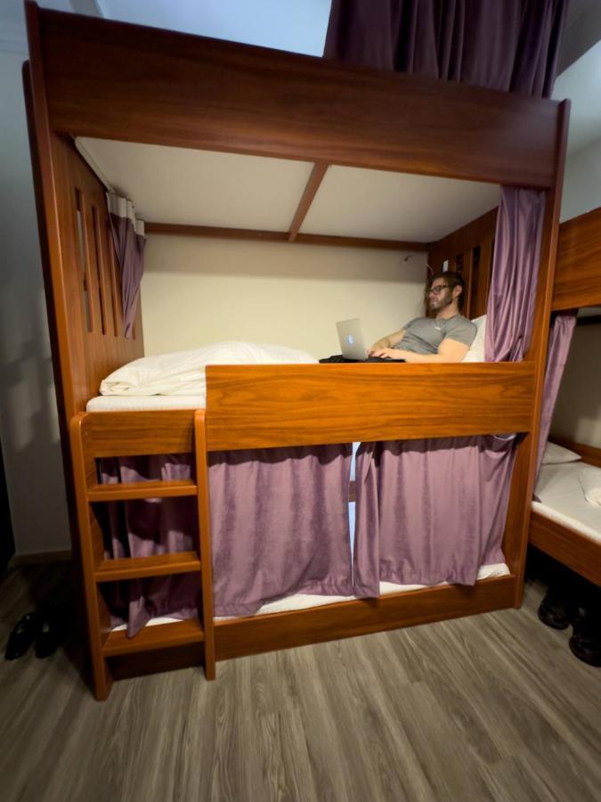 Хостел Business Backpackers Jbr Дубай Экстерьер фото