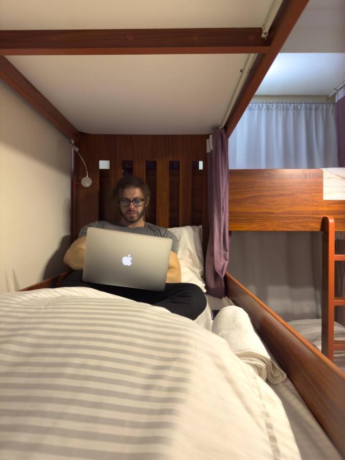 Хостел Business Backpackers Jbr Дубай Экстерьер фото